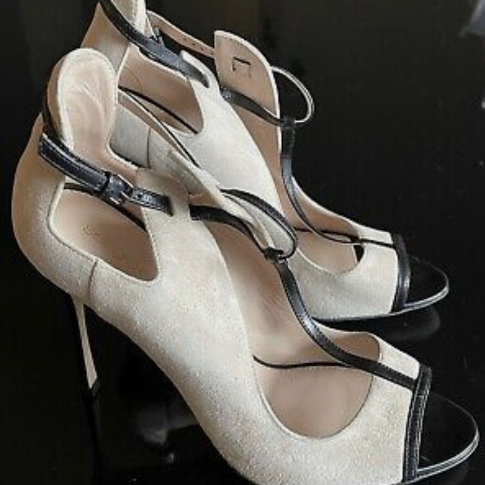 SERGIO ROSSI Natural Suede Black Leather T-strap Pumps Shoes Size 39.5